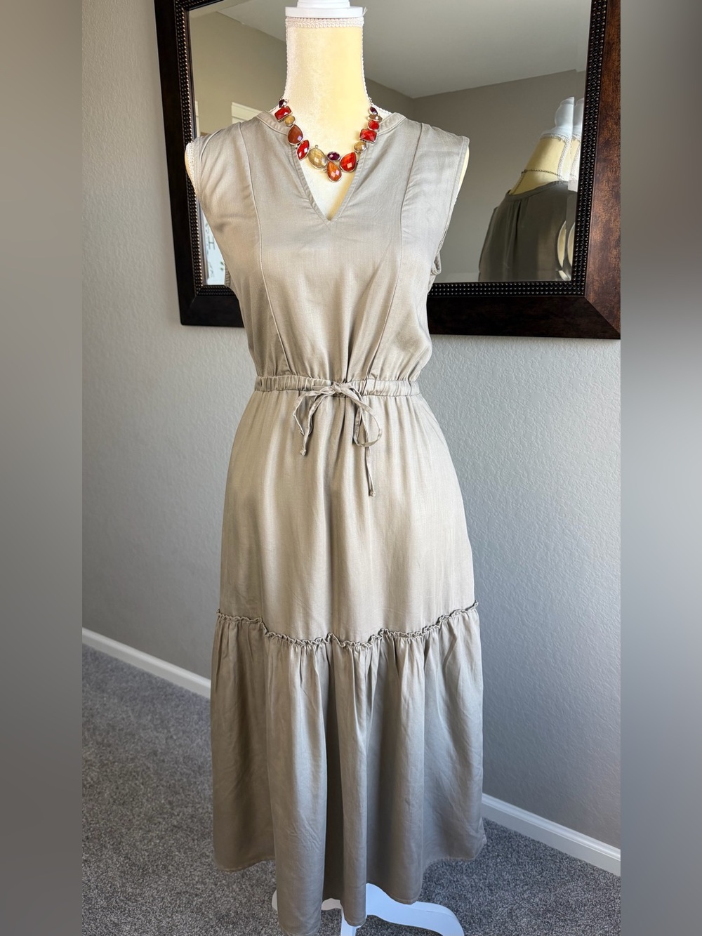 Lands' End Women's Maxi Tiered Midi Dress Sleeveless Khaki Boho Minimalist